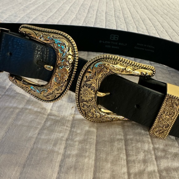🦅B-Low The Belt  Bri Bri Waist Belt in Black and Gold Size Small - Picture 10 of 11